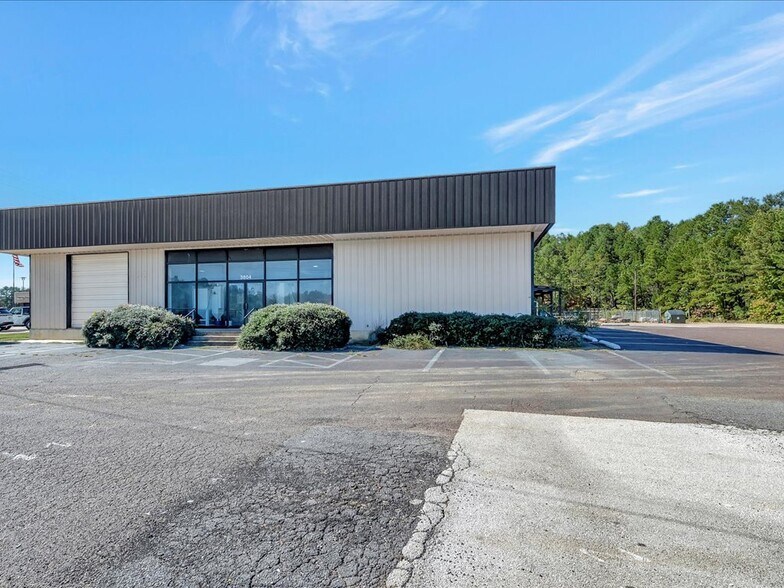 More Photos Of 3804 South St, Nacogdoches Warehouse For Sale