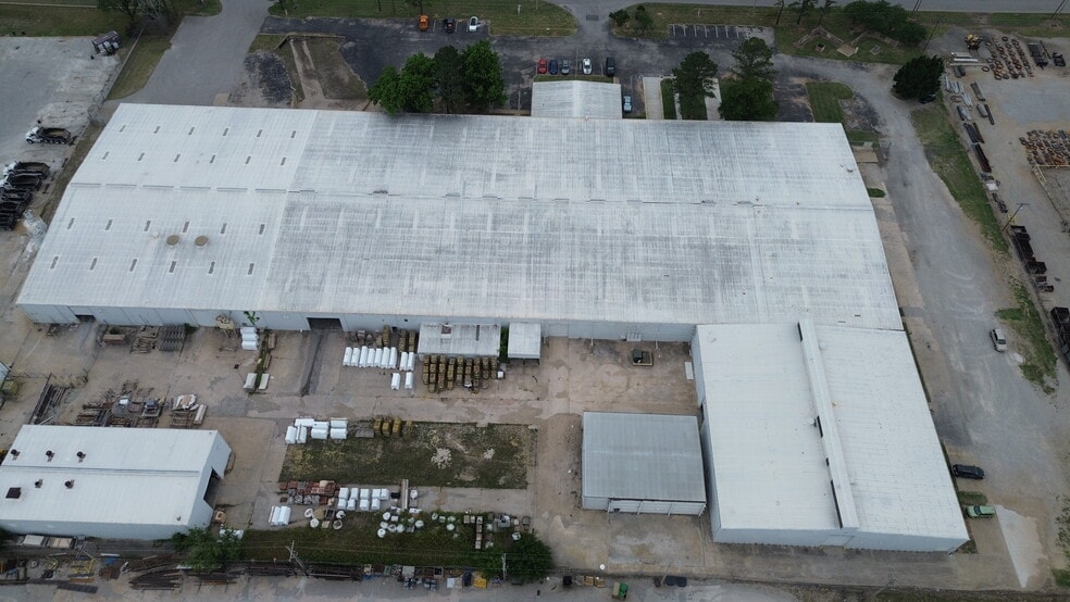 More Photos Of 8635 W 21st St, Sand Springs Warehouse For Lease