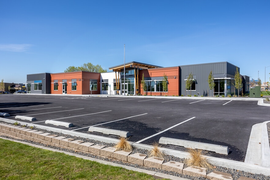 More Photos Of 2713 N 20th Ave, Pasco Office For Lease