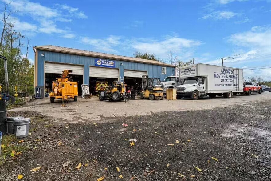 More Photos Of 895 Township Line Rd, Phoenixville Warehouse For Lease