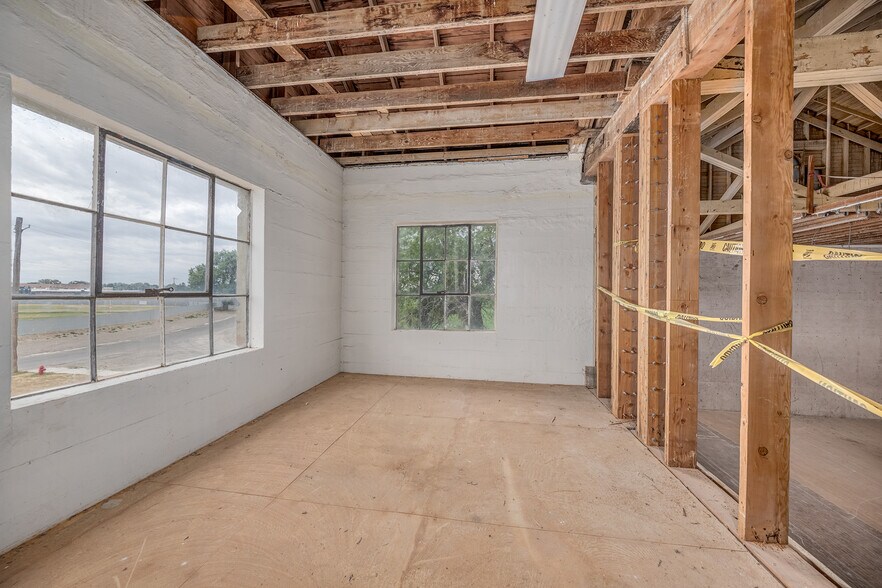 More Photos Of 2155 Paddock Ave, Weiser Office For Sale
