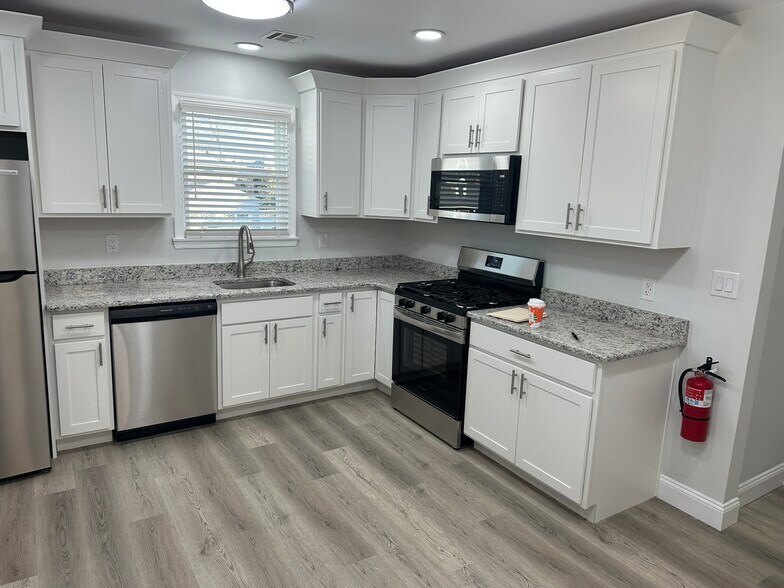 More Photos Of 221 Chestnut St, Toms River Multifamily For Sale