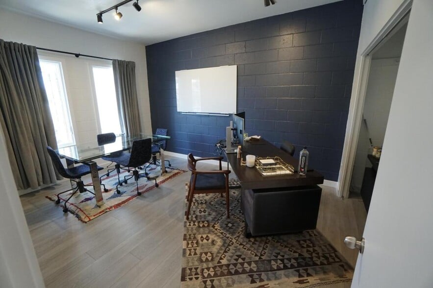 More Photos Of 1509 Abbot Kinney Blvd, Venice Storefront Retail Office For Lease