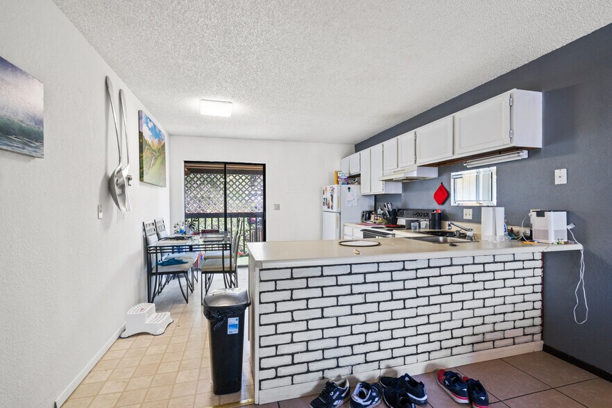 More Photos Of 935 Hathaway Dr, Colorado Springs Apartments For Sale