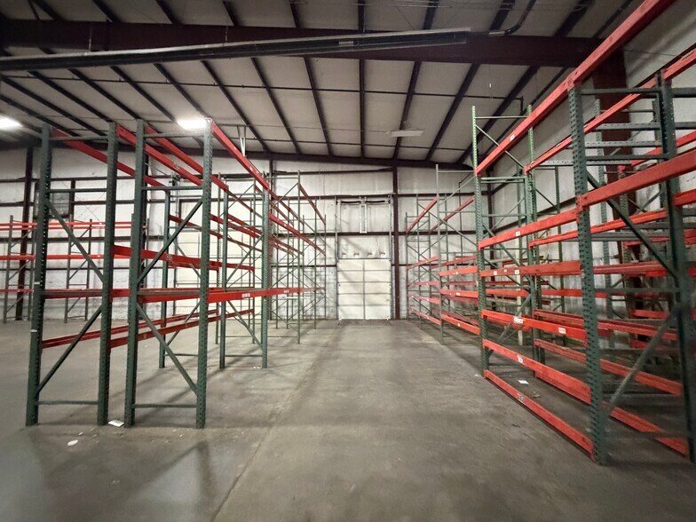 More Photos Of 6600 Frito Lay Dr, Evansville Warehouse For Lease