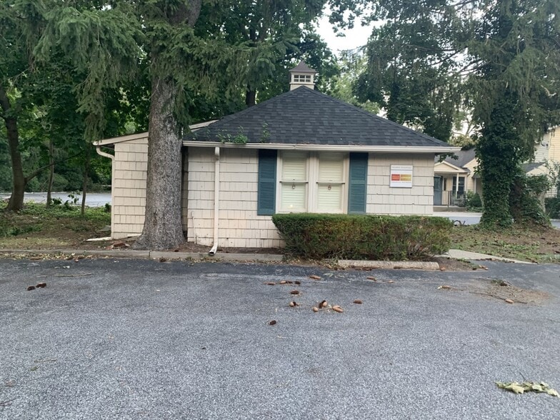 More Photos Of 199 E Main St, Smithtown Office For Sale