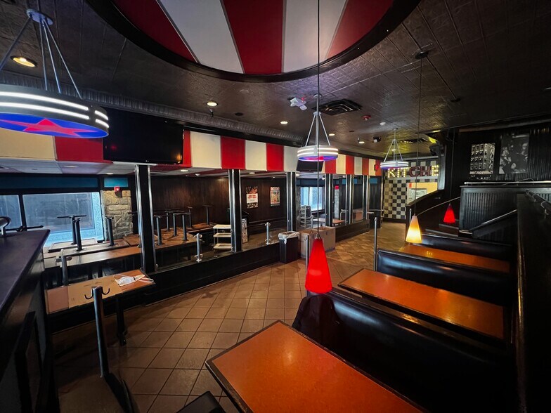 More Photos Of 407 Hackensack Ave, Hackensack Restaurant For Lease