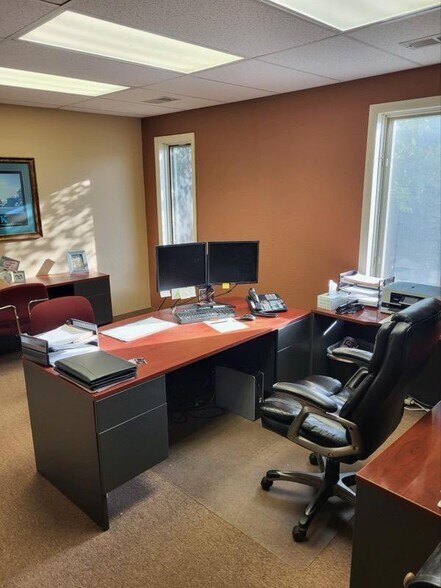 More Photos Of 7445 University Ave, Des Moines Medical For Sale