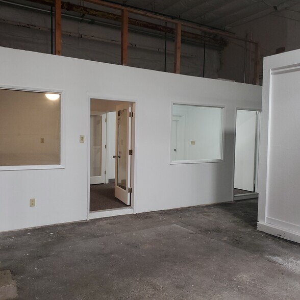 More Photos Of 3802 Mallard Dr, Benicia Warehouse For Lease