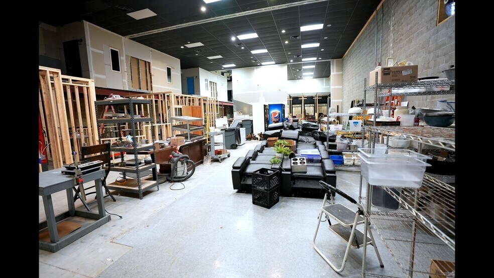 More Photos Of 910 W Ann Blvd, Greensburg General Retail For Sale