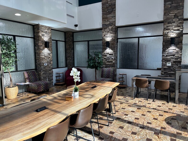 More Photos Of 5955 Edmond St, Las Vegas Office For Lease