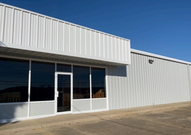 More Photos Of 125 Porter Industrial Rd, Clarksville Warehouse For Lease