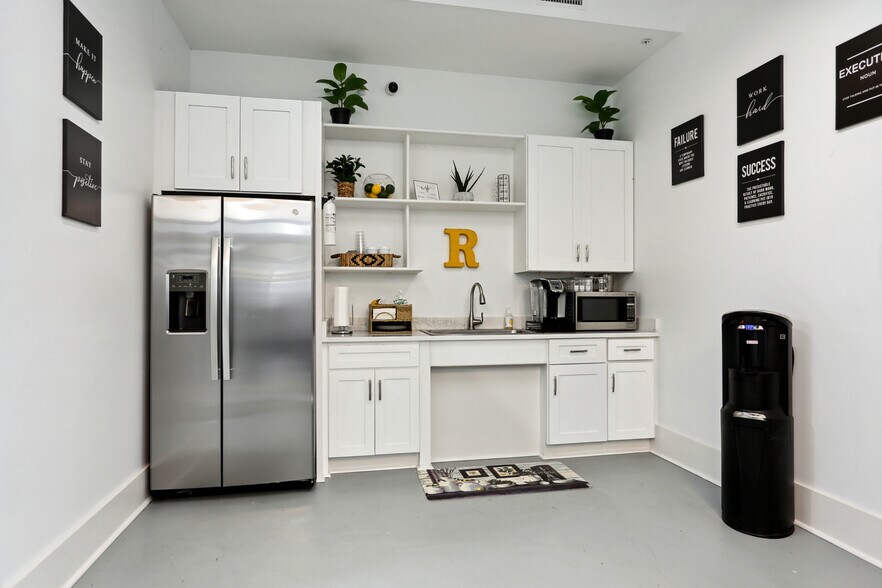 More Photos Of 1601 Baronne St, New Orleans Freestanding For Lease