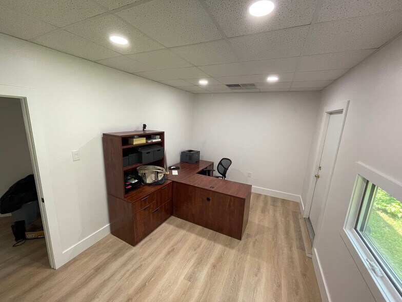 More Photos Of 200 Haddonfield Berlin, Gibbsboro Office For Sale