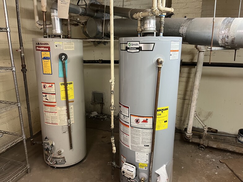 More Photos Of 894-896 Manhattan Ave, Brooklyn Loft Creative Space For Sale