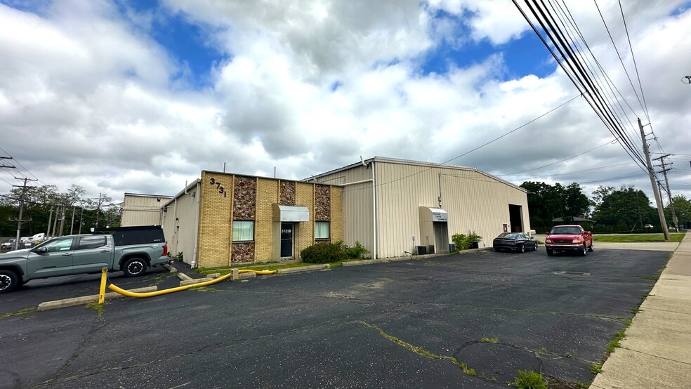 More Photos Of 3731 W Alexandersville Bellbrook Rd, Dayton Warehouse For Sale