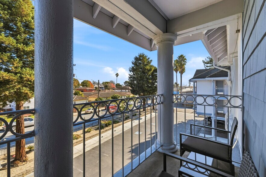 More Photos Of 600 Riverside Ave, Santa Cruz Hotel For Sale
