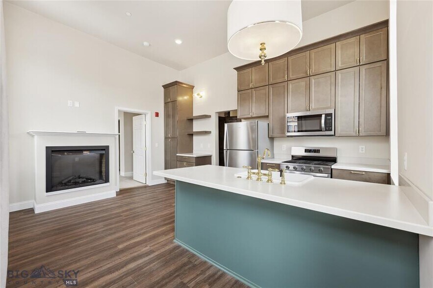 More Photos Of 140 W Park St, Butte Apartments For Sale