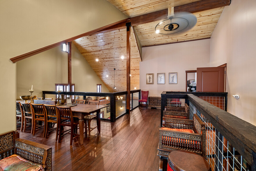 More Photos Of 111 W Bell St, Sequim Hotel For Sale