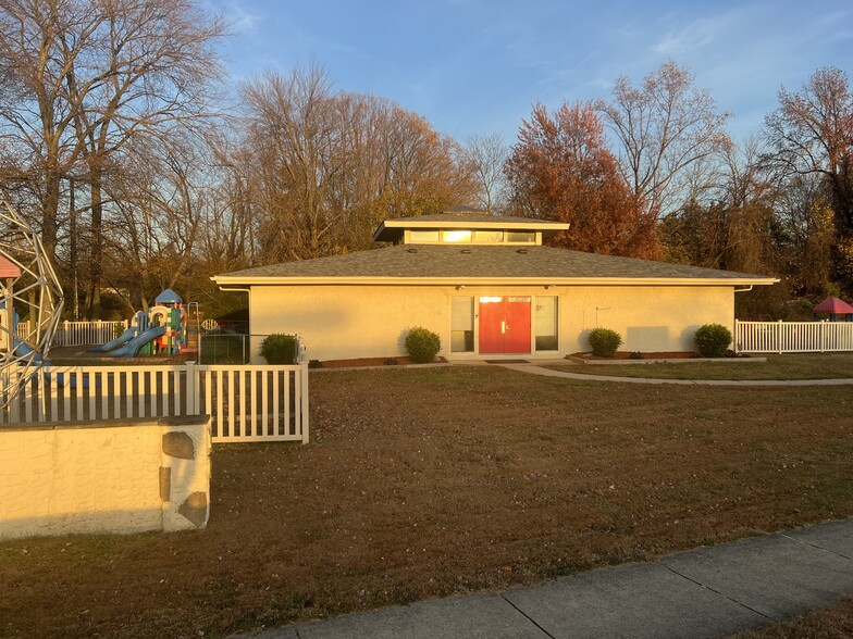 Primary Photo Of 5702 Kirkwood Hwy, Wilmington Daycare Center For Lease