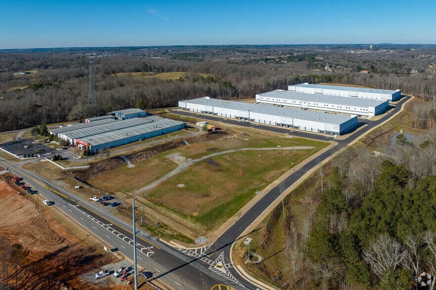 More Photos Of 1075 Highway 124, Braselton Unknown For Lease