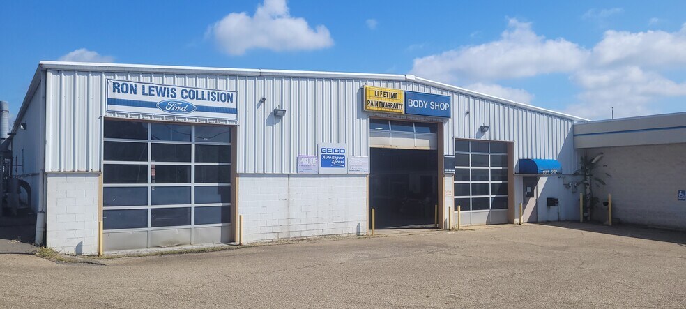 More Photos Of 201 7th Ave, Beaver Falls General Retail For Lease