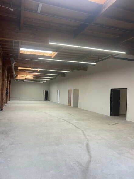 More Photos Of 4200 Sepulveda Blvd, Culver City Office For Lease