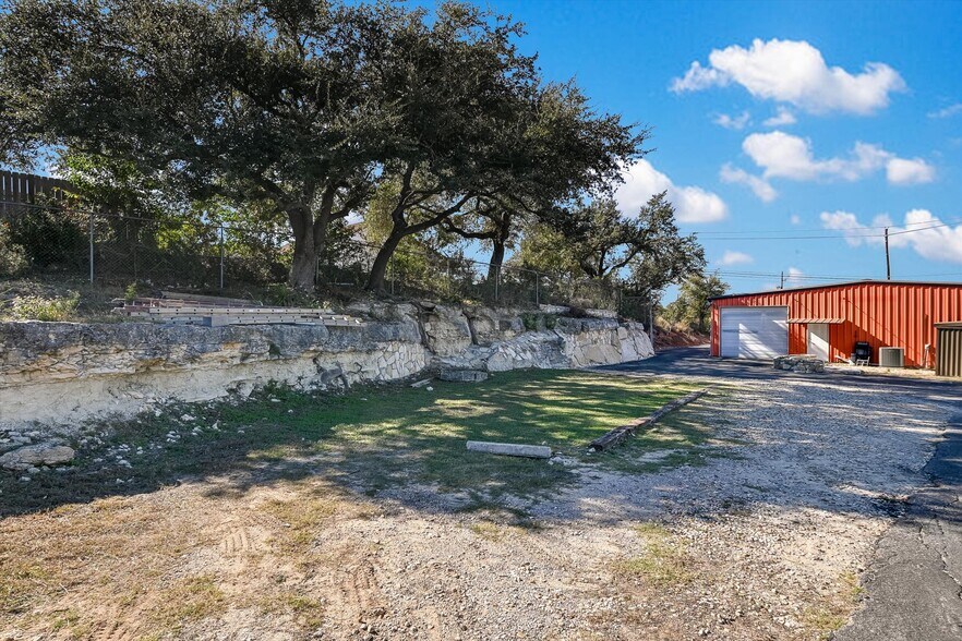 More Photos Of 1107 Ranch Road 620 S, Lakeway Office For Lease