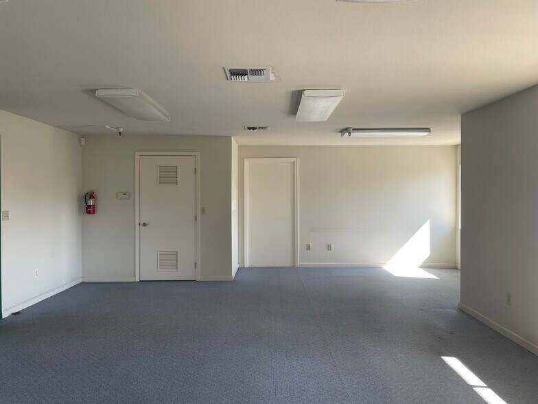 More Photos Of 3715 Santa Rosa Ave, Santa Rosa Warehouse For Lease
