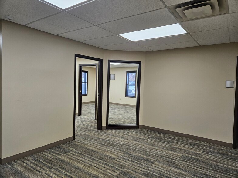 More Photos Of 5444 State St, Saginaw Office For Lease
