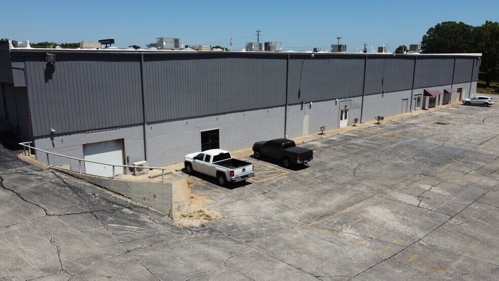 More Photos Of 401 N Main St, Gravois Mills Office For Lease