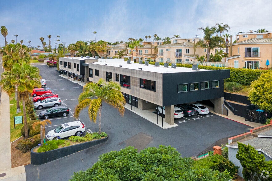 More Photos Of 2110 S Coast Hwy 101, Oceanside Loft Creative Space For Lease