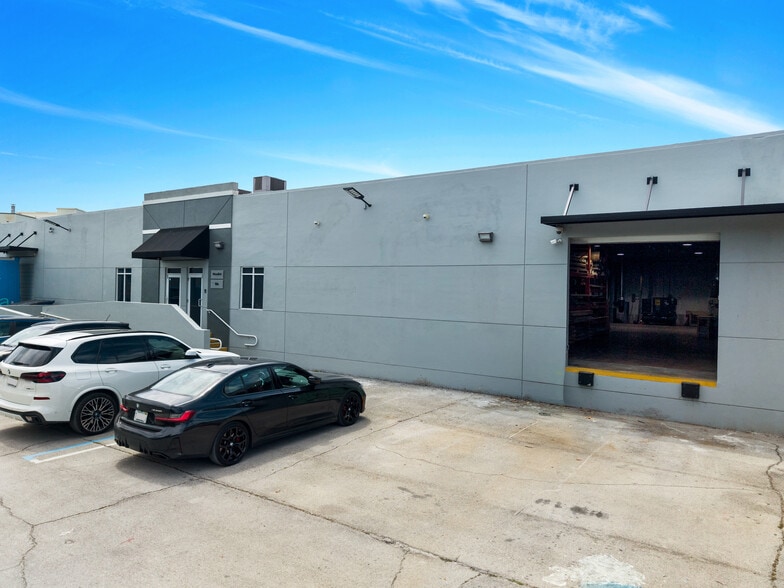 More Photos Of 17401 NW 2nd Ave, Miami Warehouse For Sale