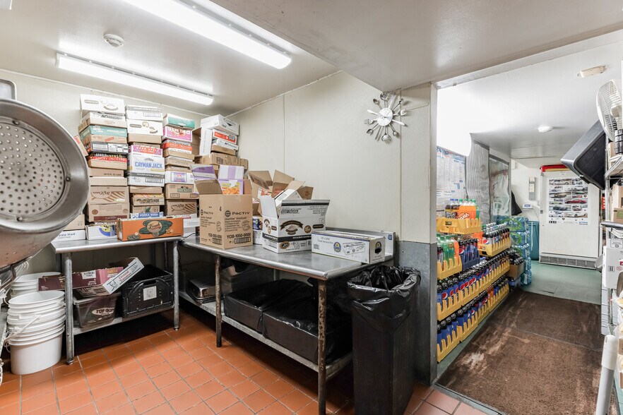 More Photos Of 116 White Horse Pike, Chesilhurst Freestanding For Sale