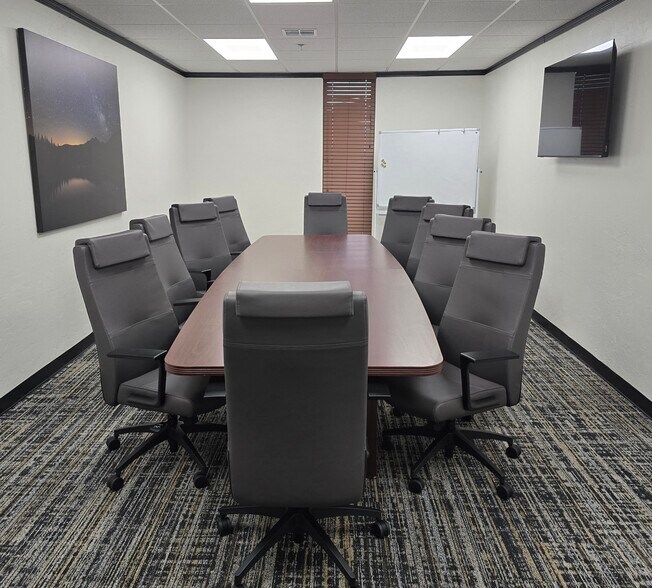 More Photos Of 5350 S Western Ave, Oklahoma City Office For Lease