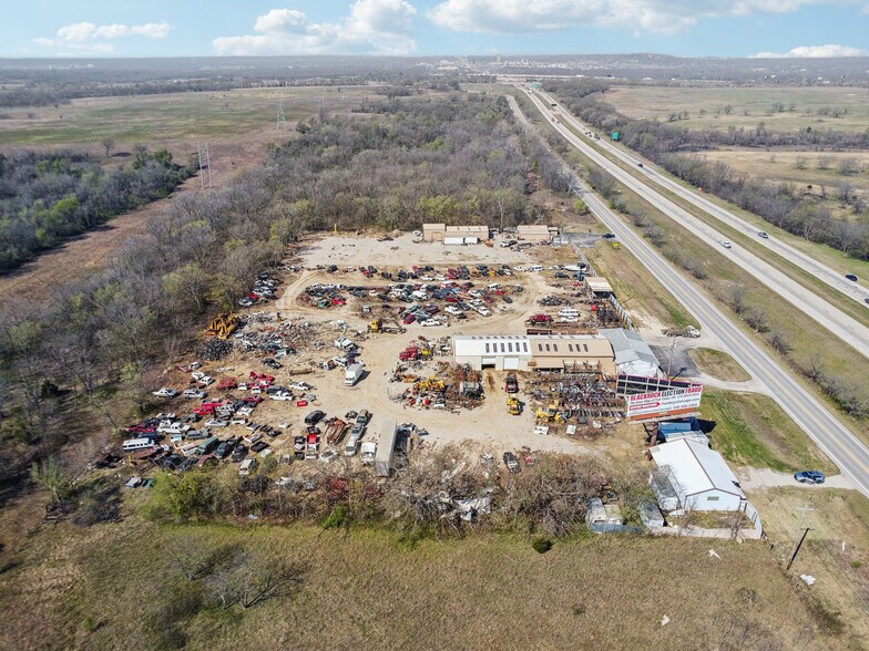 More Photos Of 23780 E Admiral Pl, Catoosa Service For Sale