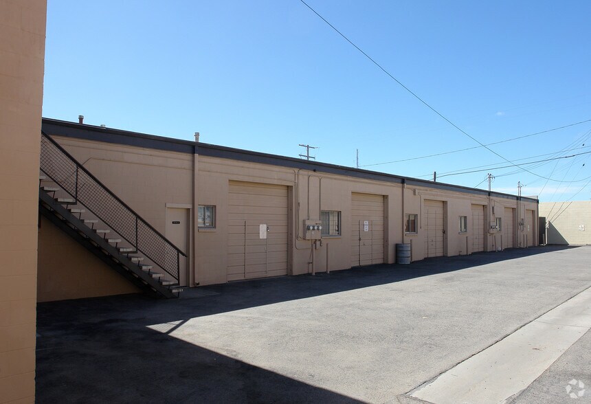 More Photos Of 1173 Commercial Ave, Oxnard Manufacturing For Lease