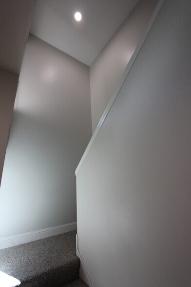 More Photos Of 1327 Montego, Walnut Creek Apartments For Sale