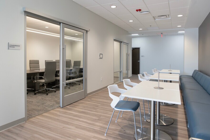 More Photos Of 101 N Pine St, Spartanburg Office For Lease