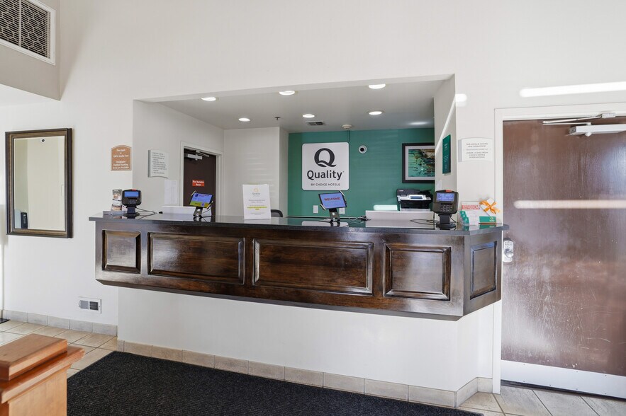 More Photos Of 1575 S Meridian Rd, Meridian Hotel For Sale