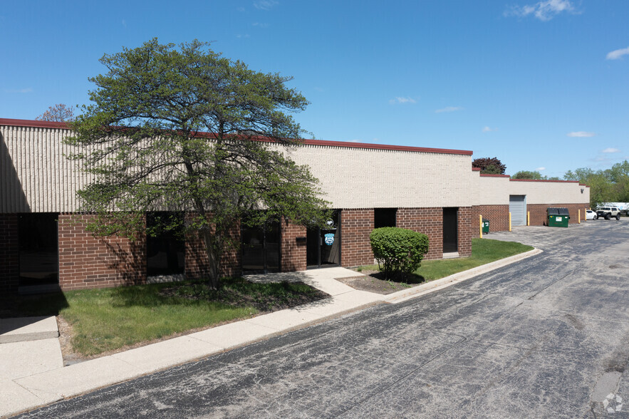 Primary Photo Of 5420 Newport Dr, Rolling Meadows Distribution For Lease