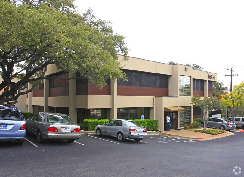 More Photos Of 5926 Balcones Dr, Austin Office For Lease