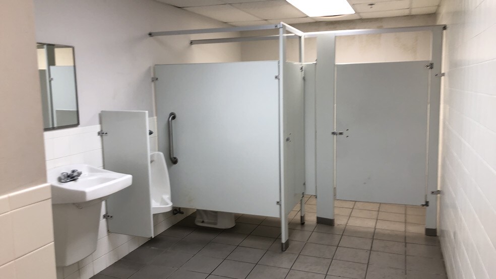 More Photos Of 75 S Main St, Phillipsburg Office For Lease