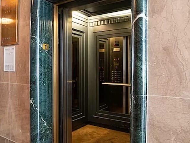 More Photos Of 6253 Hollywood Blvd, Los Angeles Apartments For Sale