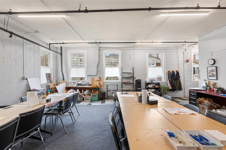 More Photos Of 77 Elm St, Amesbury Loft Creative Space For Lease