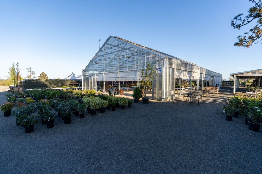 More Photos Of 1355 N Barlow St, Cornelius Winery Vineyard For Sale