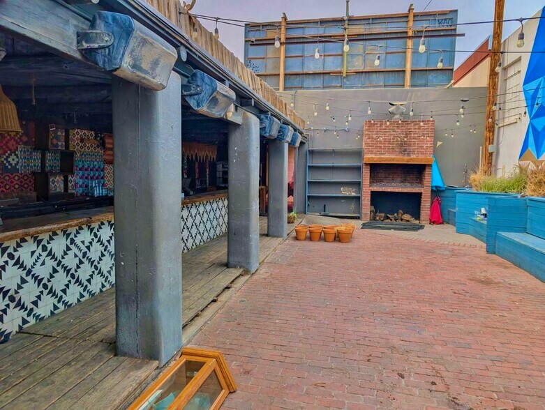 More Photos Of 2700 N Mesa St, El Paso Freestanding For Lease