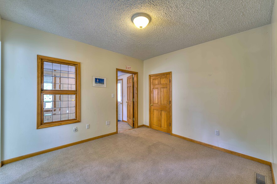 More Photos Of 604 Greenwood Pl, Jackson Office For Lease