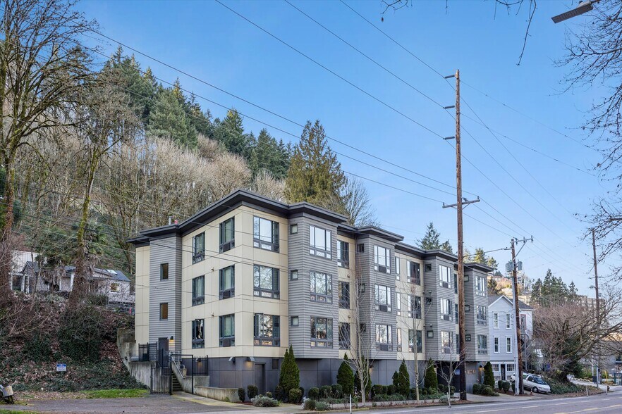 More Photos Of 2926 SW 4th Ave, Portland Apartments For Sale