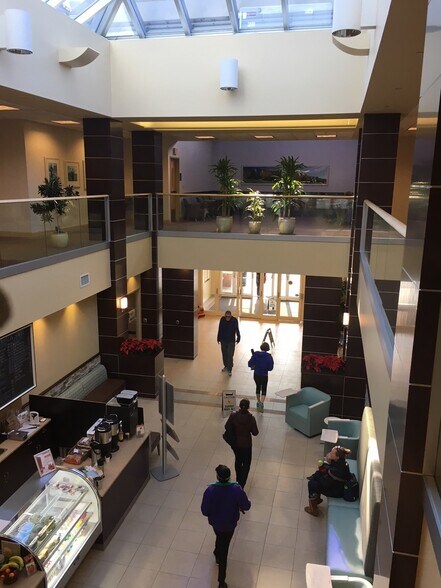 More Photos Of 100 Simsbury Rd, Avon Medical For Lease